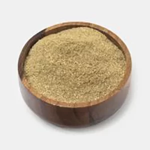 پودر گلپر فله در ظرف ریخته شده